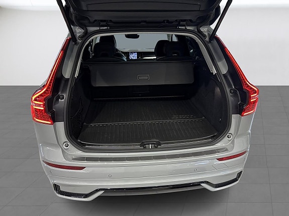 Volvo XC60 11 of 23