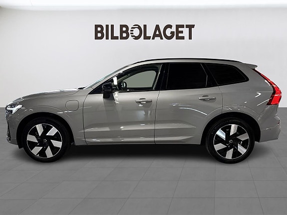 Volvo XC60 2 of 23