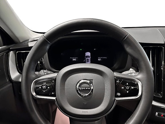 Volvo XC60 9 of 23