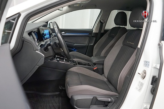 Volkswagen Golf Alltrack 9 of 23