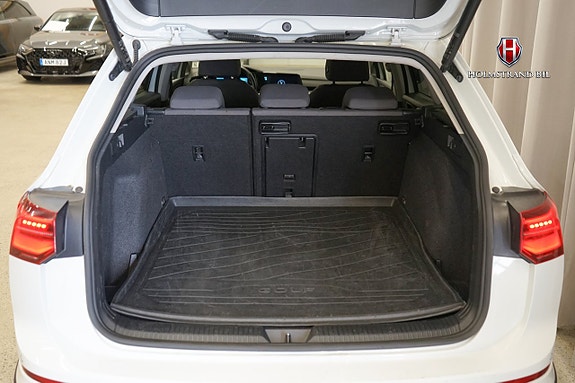 Volkswagen Golf Alltrack 21 of 23