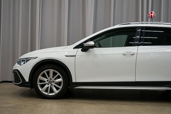 Volkswagen Golf Alltrack 6 of 23