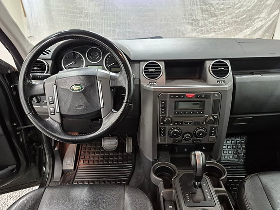 Land Rover Discovery 8 of 10