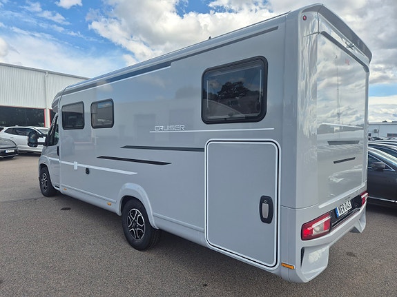 LMC CRUISER 2.0 T 750 EL 140HK Husbil aut INTRODUKTIONSERBJUDANDE 4 of 23
