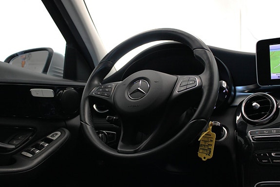 Mercedes-Benz C180 15 of 26