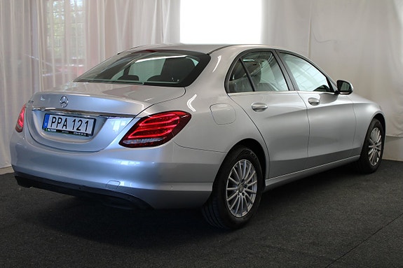Mercedes-Benz C180 6 of 26