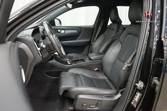 Volvo XC40 9 of 25