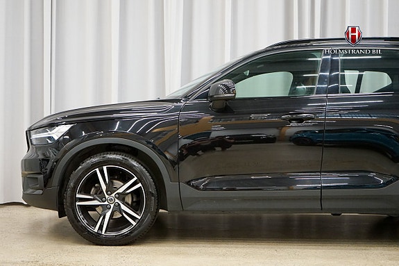 Volvo XC40 6 of 25