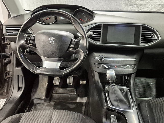 Peugeot 308 6 of 8
