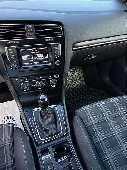 Volkswagen Golf I 17 of 24