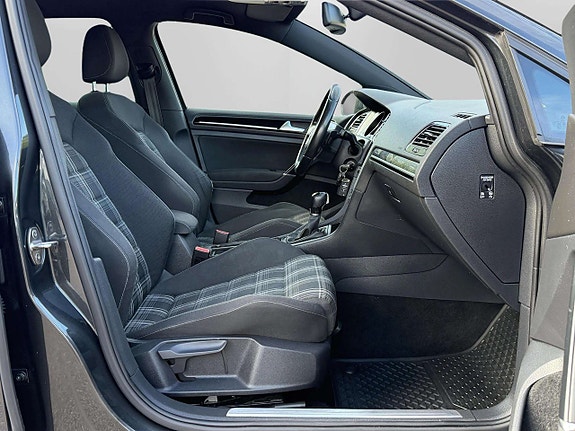 Volkswagen Golf I 22 of 24
