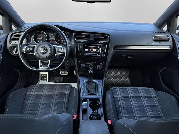 Volkswagen Golf I 21 of 24