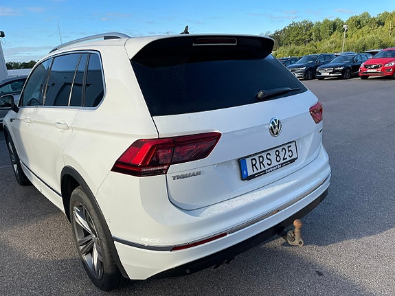 Volkswagen Tiguan 3 of 5
