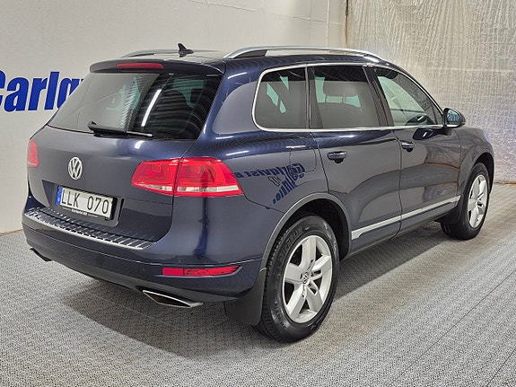 Volkswagen Touareg 4 of 7