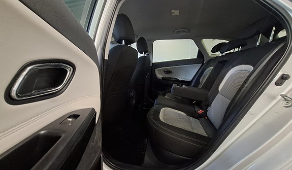 Kia Ceed 14 of 26