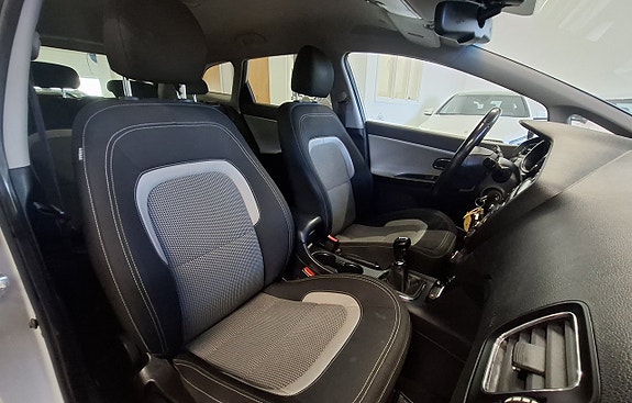 Kia Ceed 13 of 26