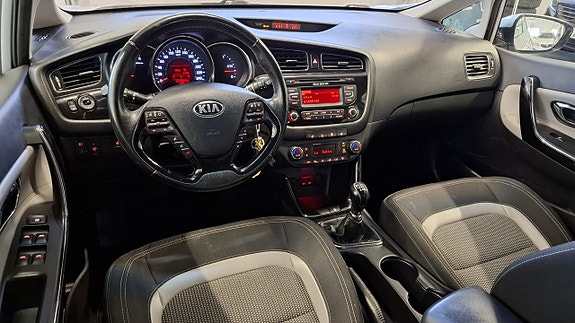 Kia Ceed 2 of 26