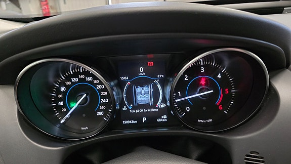 Jaguar XE 24 of 28