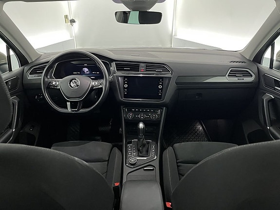 Volkswagen Tiguan 5 of 27