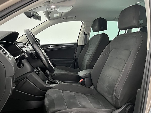 Volkswagen Tiguan 16 of 27