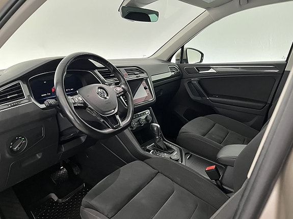 Volkswagen Tiguan 15 of 27