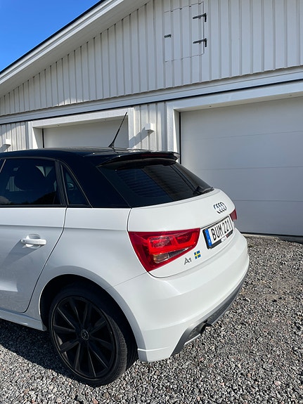 Audi A1 3 of 18