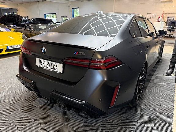 BMW M5 5 of 19