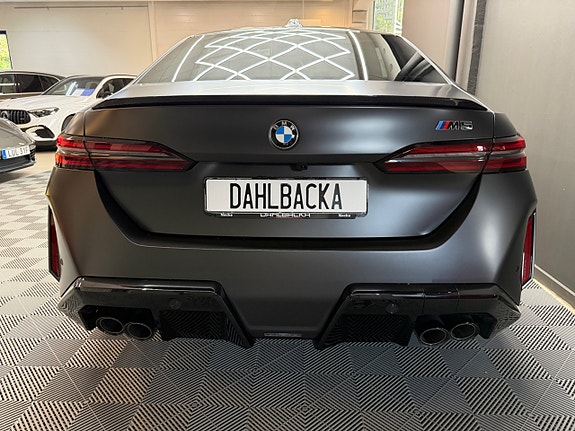 BMW M5 6 of 19