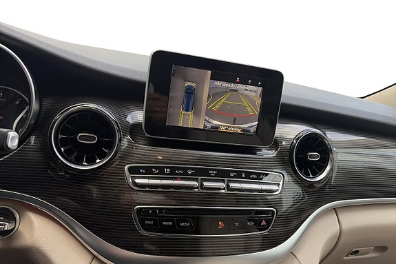 Mercedes-Benz V250 d 18 of 28