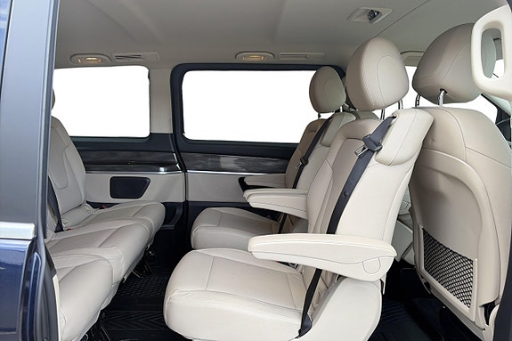 Mercedes-Benz V250 d 24 of 28