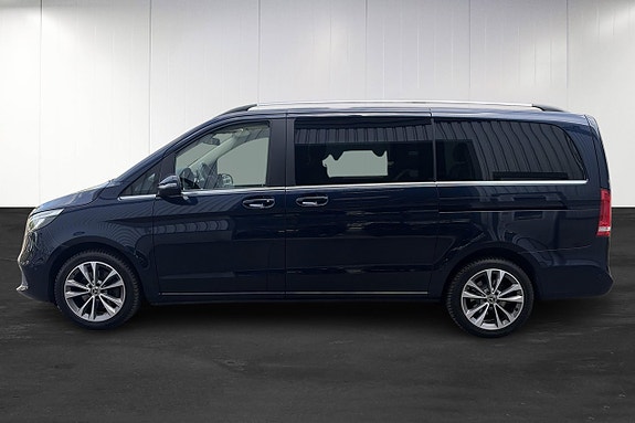 Mercedes-Benz V250 d 2 of 28