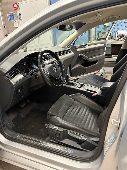 Volkswagen Passat 5 of 10