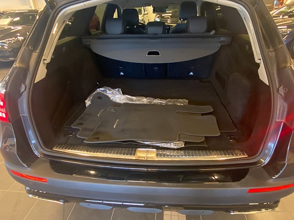 Mercedes-Benz E400 d 17 of 23