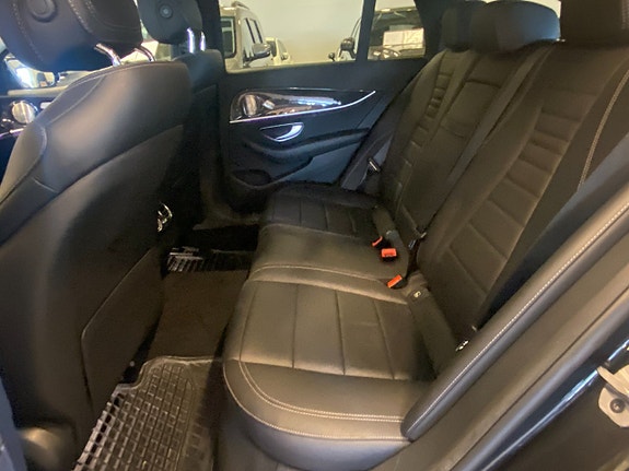 Mercedes-Benz E400 d 13 of 23