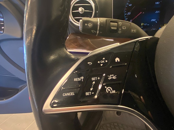 Mercedes-Benz E400 d 19 of 23
