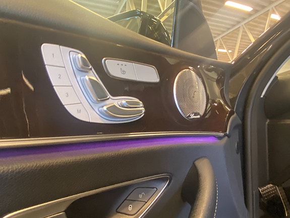 Mercedes-Benz E400 d 16 of 23