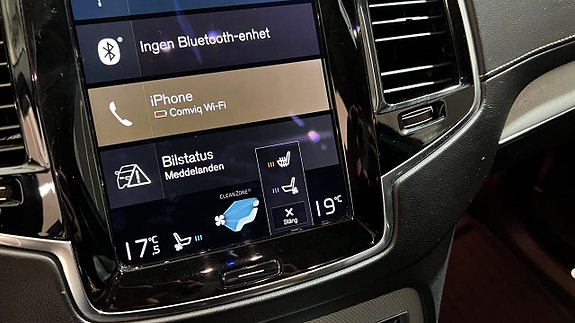Volvo XC90 26 of 30