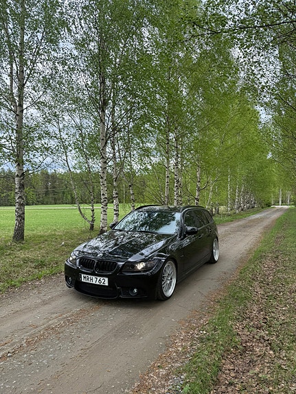 BMW 320d 6 of 8