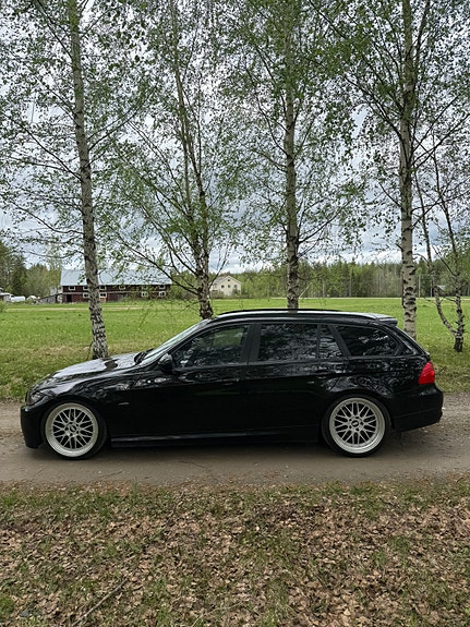 BMW 320d 5 of 8