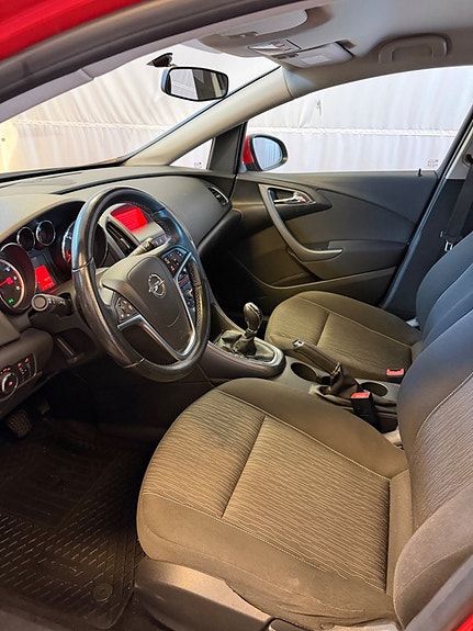 Opel Astra 5 of 9
