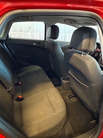 Opel Astra 9 of 9