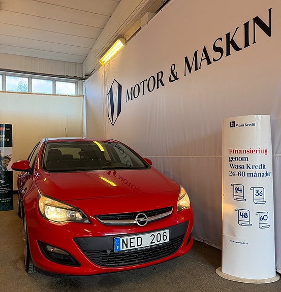 Opel Astra 2 of 9