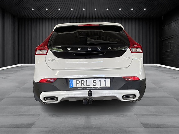 Volvo V40 Cross Country 4 of 16