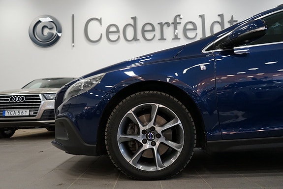 Volvo V40 Cross Country 16 of 16
