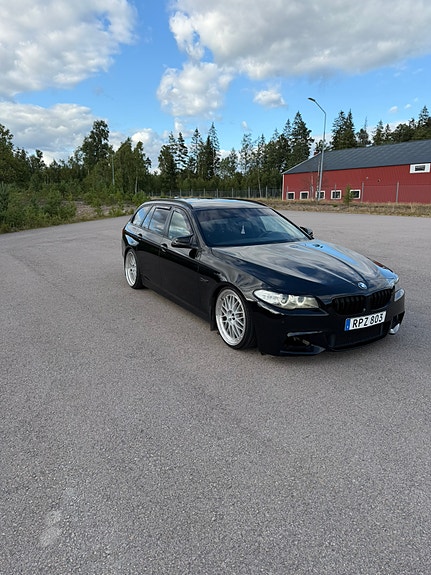 BMW 520d 2 of 6