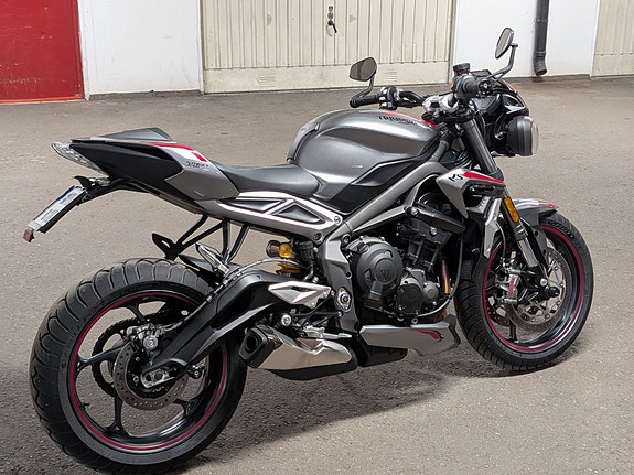 Triumph STREET TRIPLE 765 RS 2 of 6