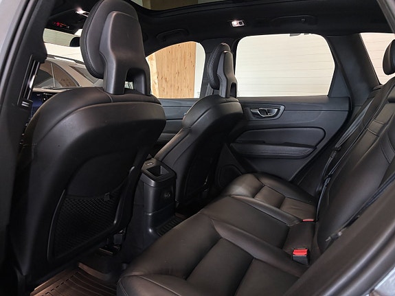 Volvo XC60 18 of 26