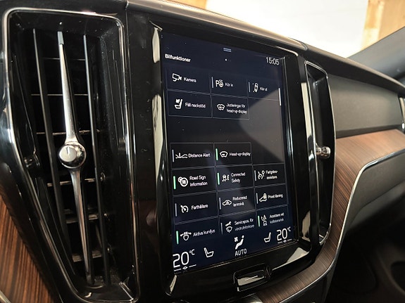 Volvo XC60 12 of 26