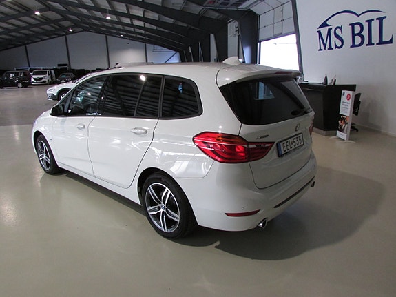 BMW 220d 7 of 21
