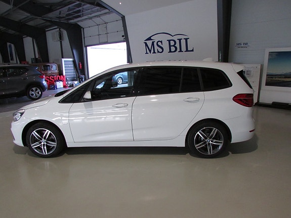 BMW 220d 8 of 21